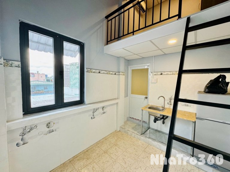 Cho thuê phòng Duplex , Full Nội Thất Tôn Đản Q4